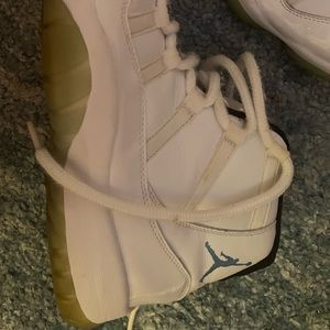 Nike Air Jordan 11 XI Retro White Legend Blue